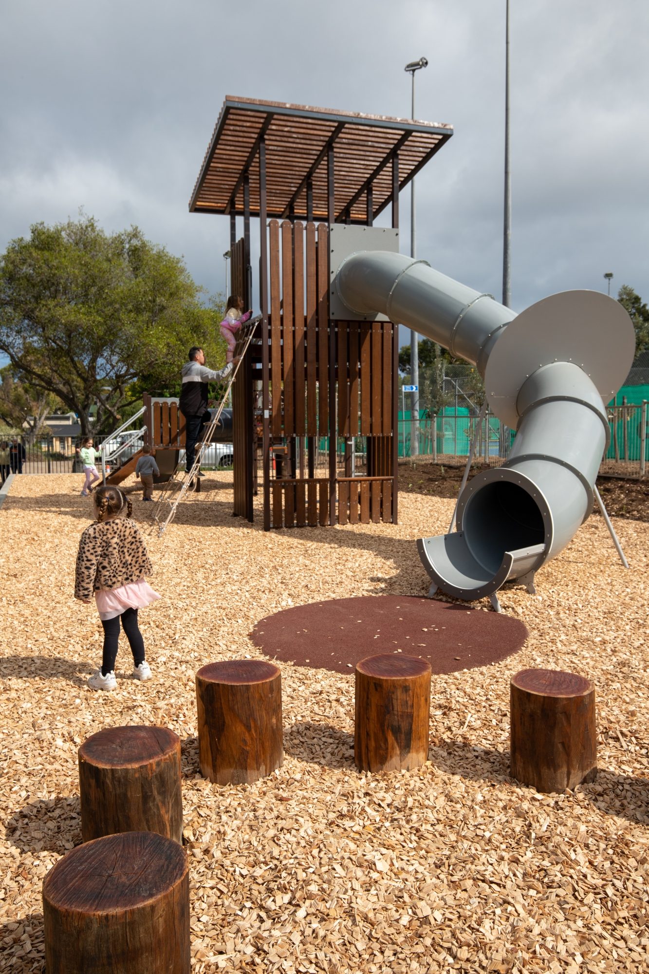 Hessing Crescent Reserve O Pening Trott Park Community Centre 042