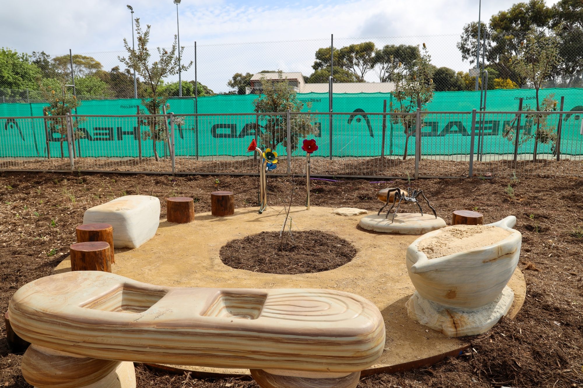 Hessing Crescent Reserve O Pening Trott Park Community Centre 077