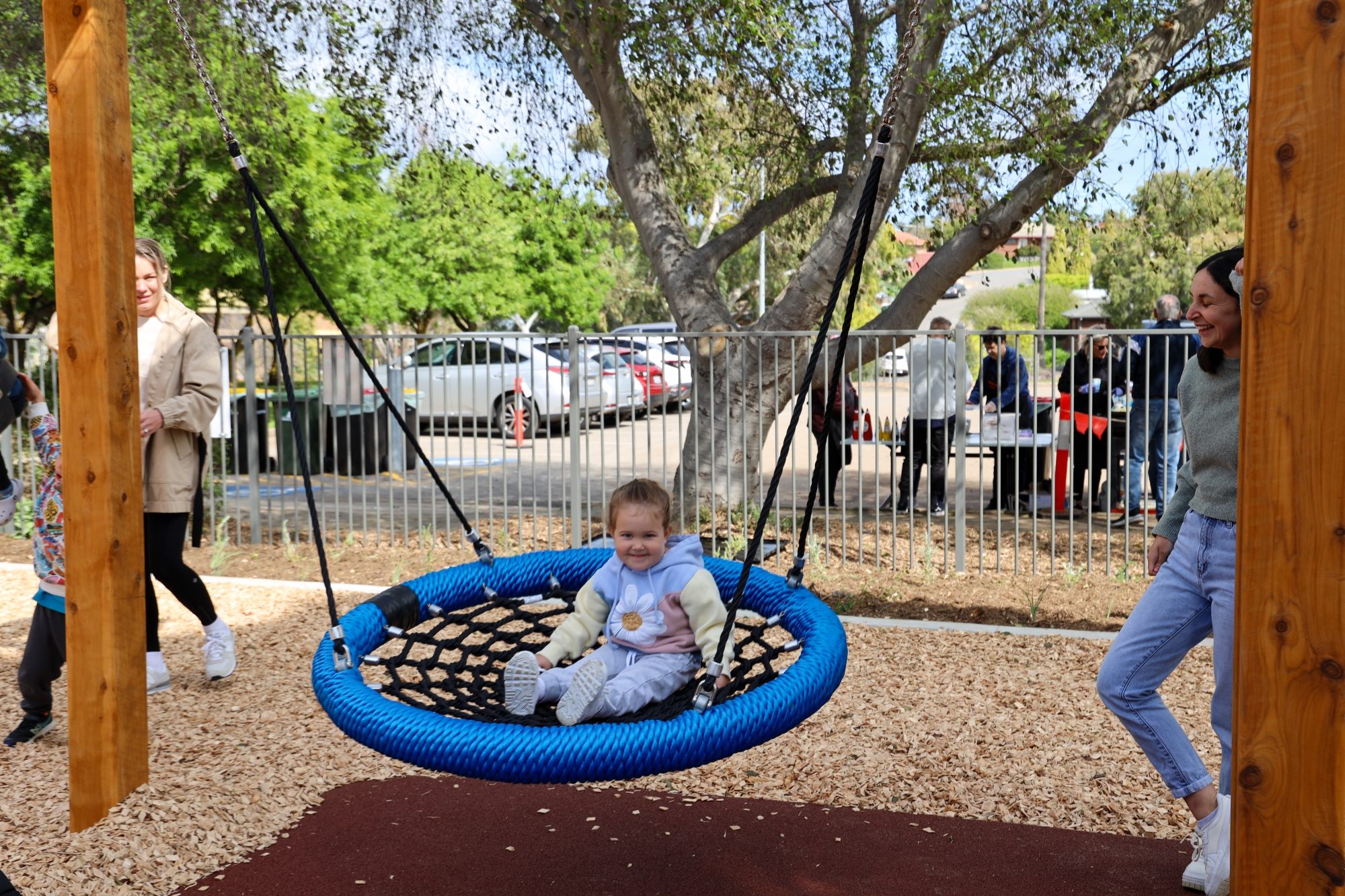 Hessing Crescent Reserve O Pening Trott Park Community Centre 084