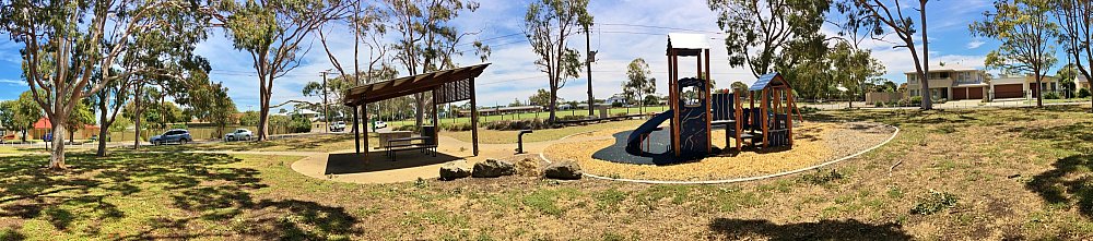 Mckellar Terrace Reserve Panorama 1