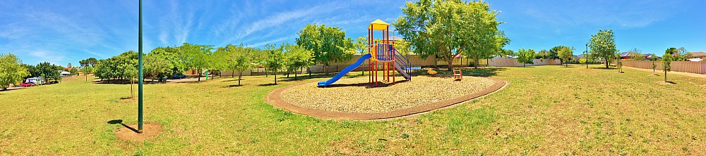 Sandy Glass Court Panorama 1