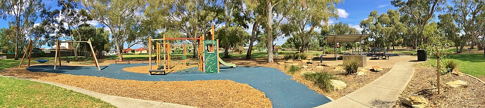Maldon Avenue Reserve Panorama 3