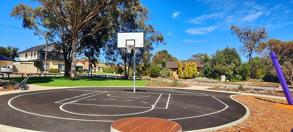 Central Avenue Reserve 26