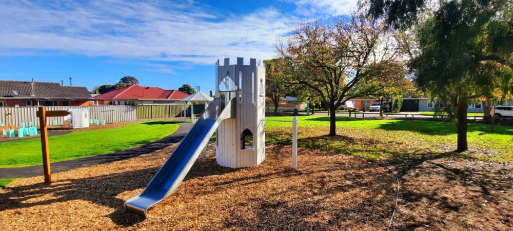 Peterson Avenue Reserve 21