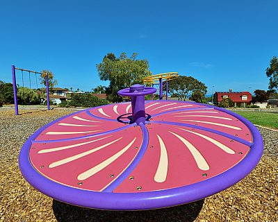 Koomooloo Crescent Reserve Playground Gyro Spinner 1