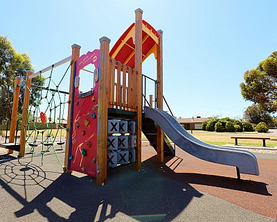 Spinnaker Circuit West Reserve Playground Multistation 3