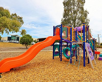 Ramsay Avenue Reserve Playground Multistation 4