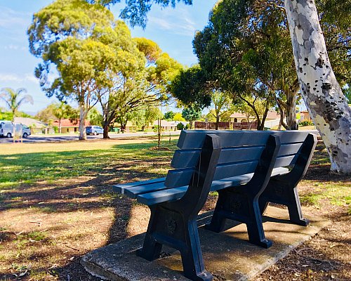 Elura Aenue Reserve Seat 1