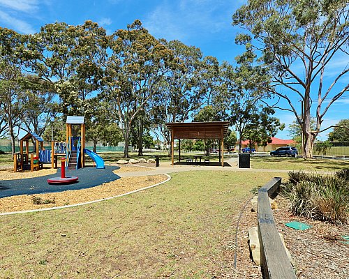 Mckellar Terrace Reserve Playground Balance Plank 3