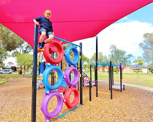 Rosslyn Street Reserve Playground Shade 18 Xb