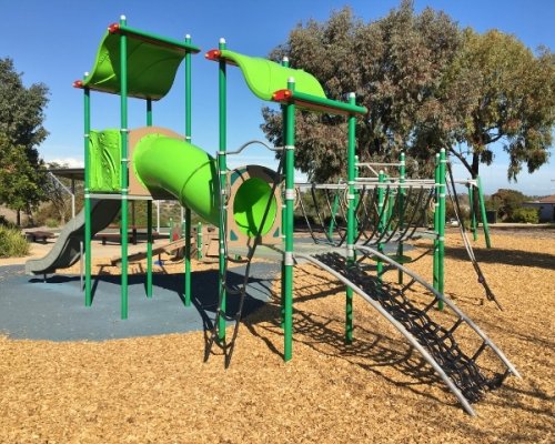 Barton Drive Reserve Image 2