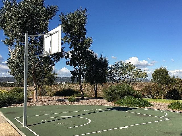 Barton Drive Reserve Image 14