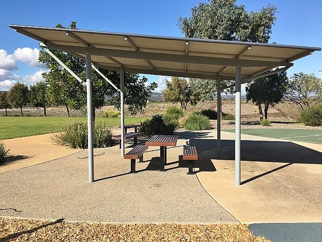 Barton Drive Reserve Image 23