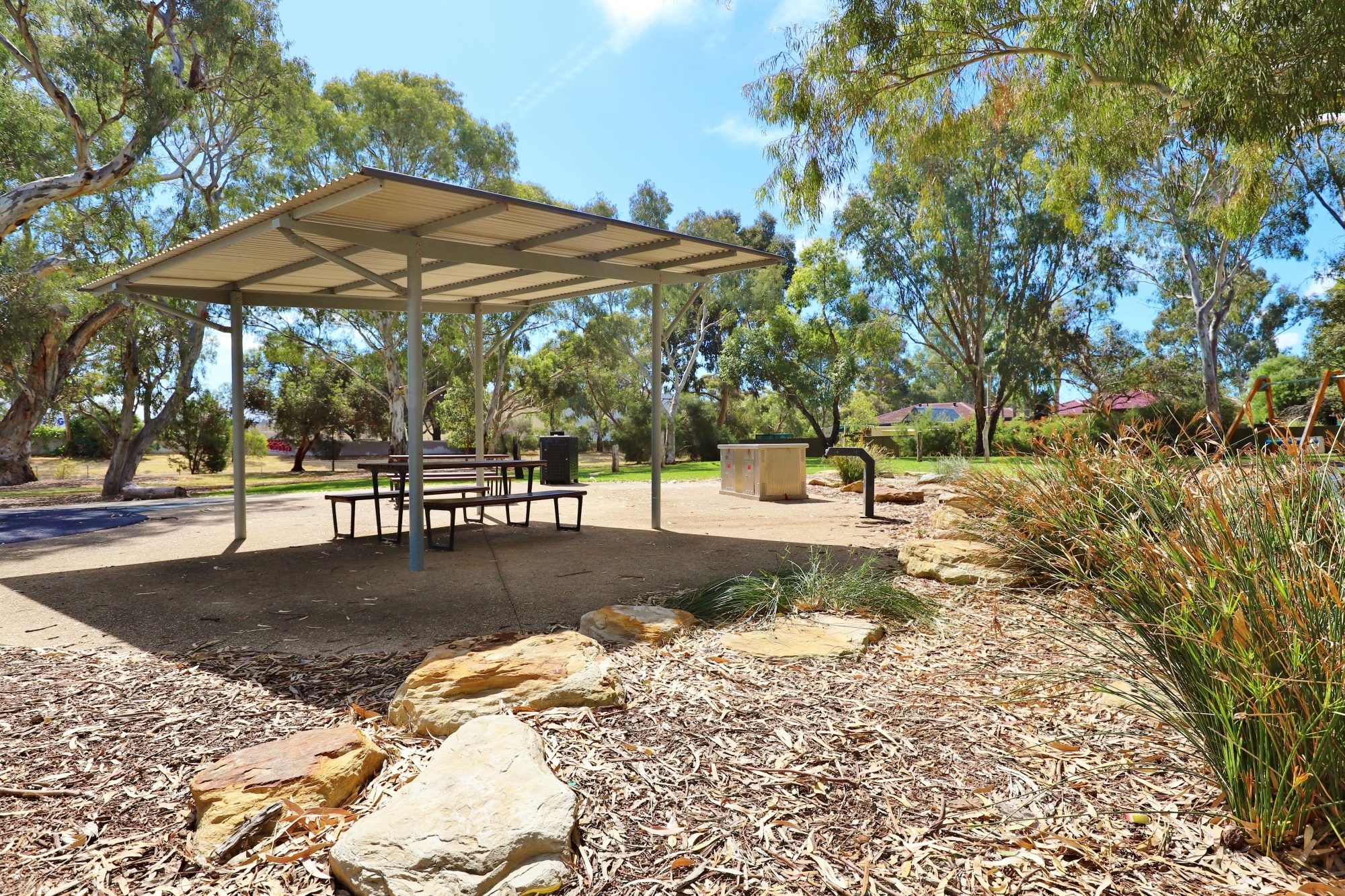 Maldon Avenue Reserve Facilities Picnic 2