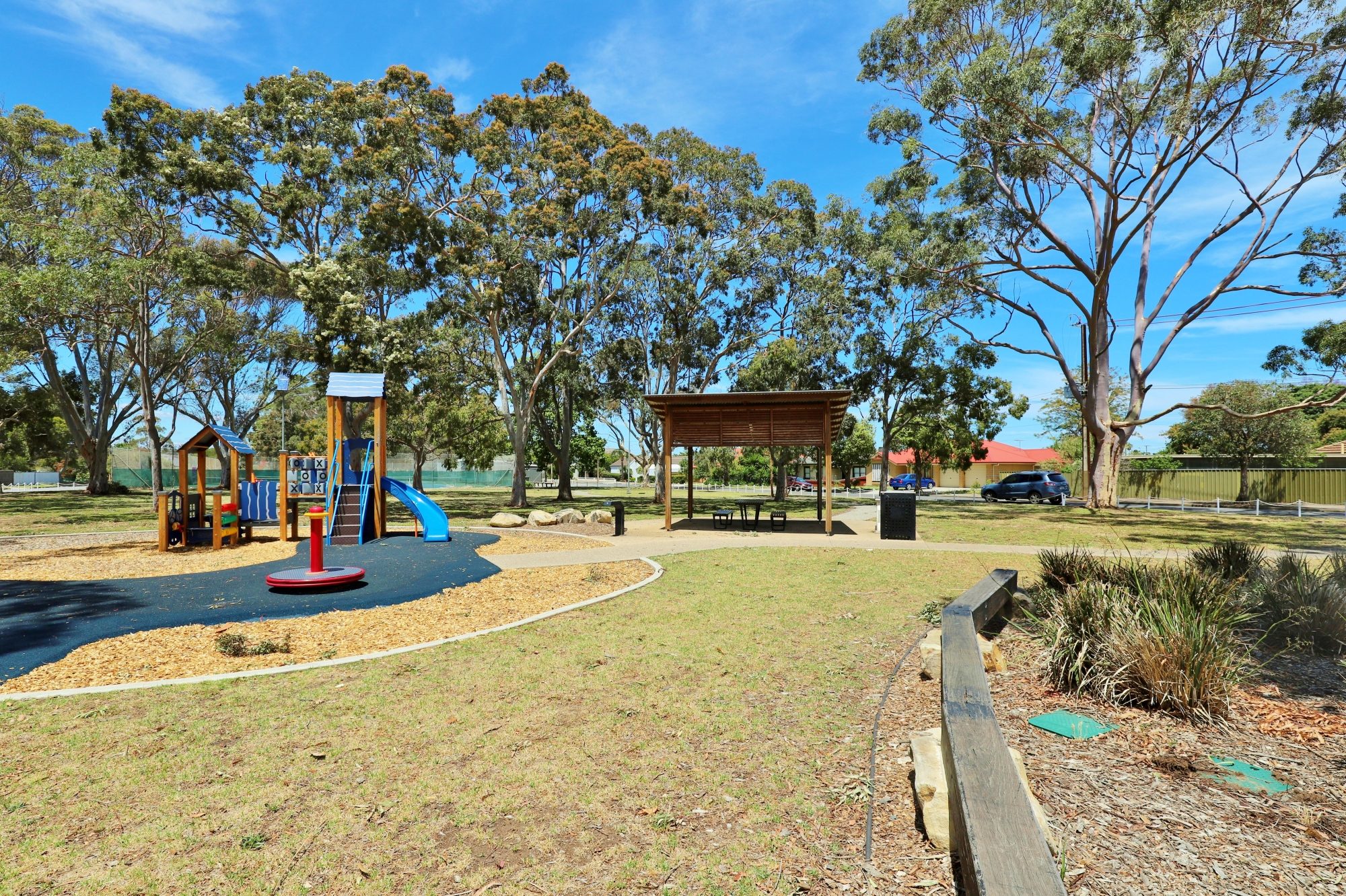 Mckellar Terrace Reserve Playground Balance Plank 3