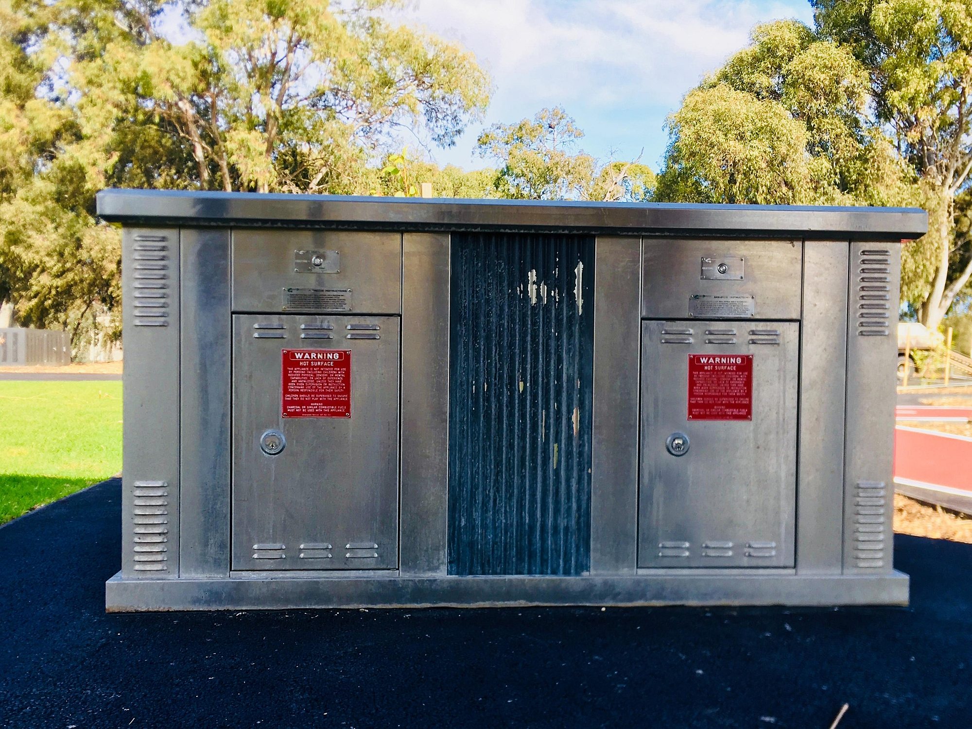 Oaklands Reserve Oaklands Recreation Plaza Facilities Bbq 1