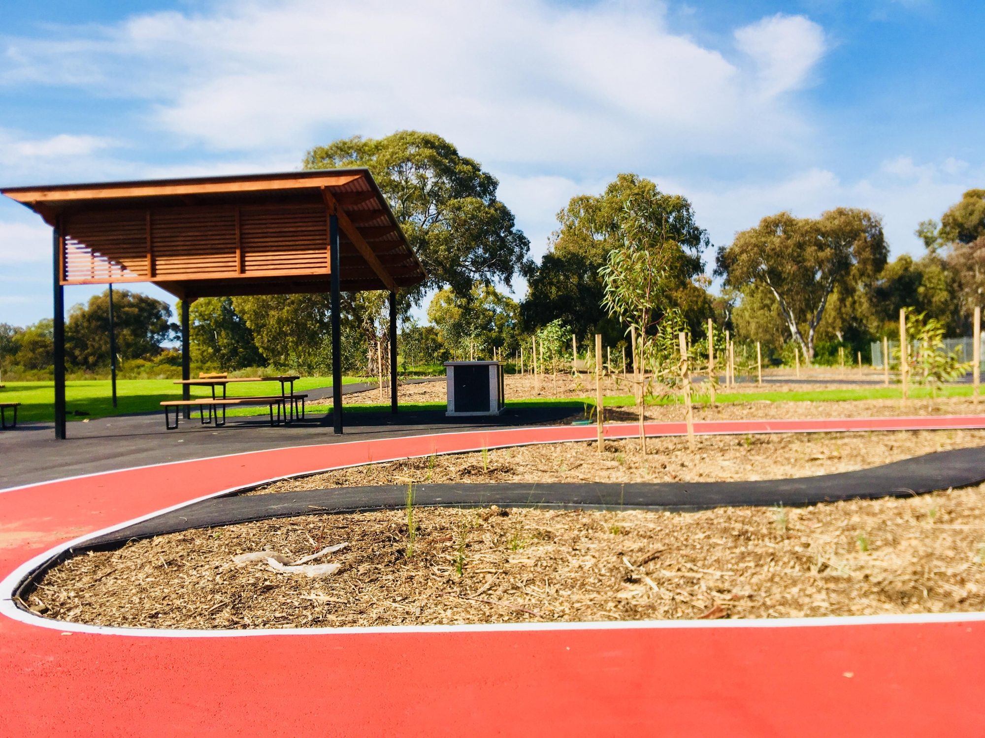 Oaklands Reserve Oaklands Recreation Plaza Facilities Picnic 1