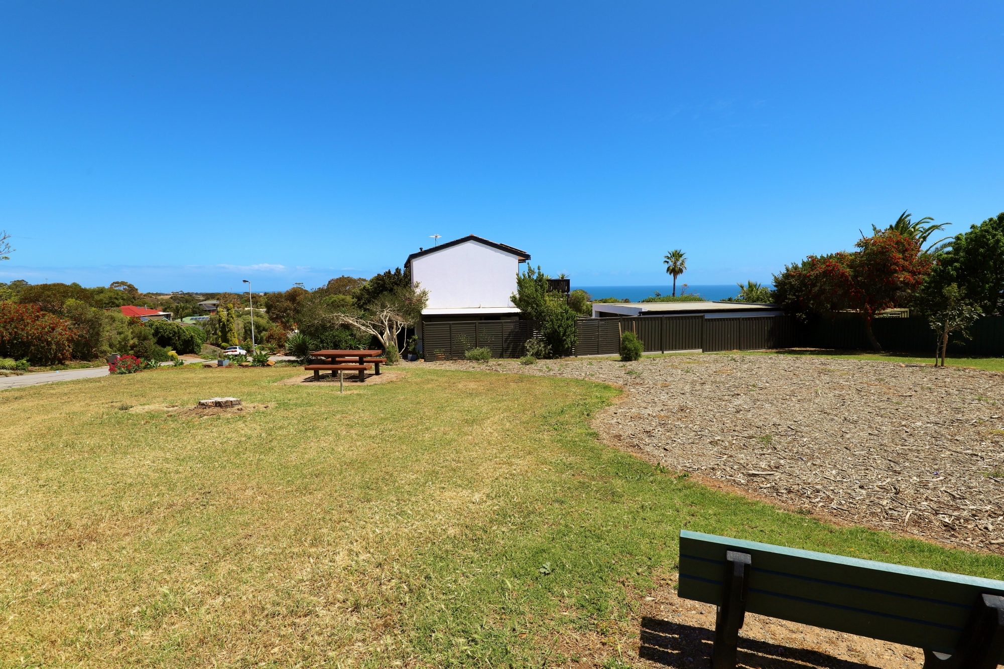 Resolute Crescent Reserve 6