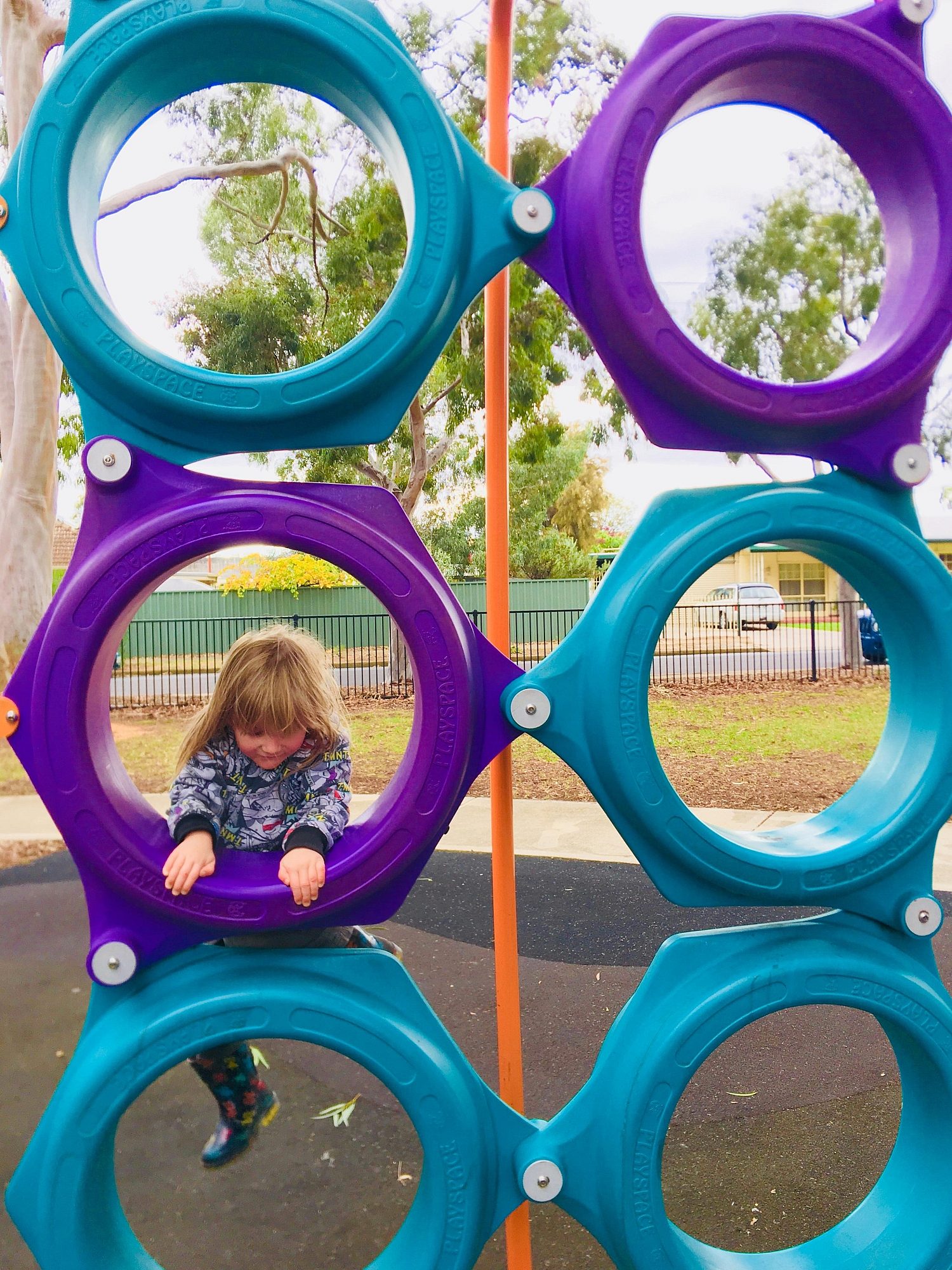 Sandery Avenue Reserve Hoop Climber 2 Zb
