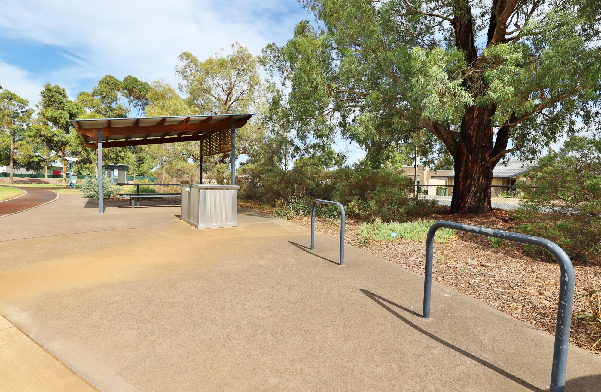 Scarborough Terrace Reserve 20190107 Facilities Bicycle Stand 1