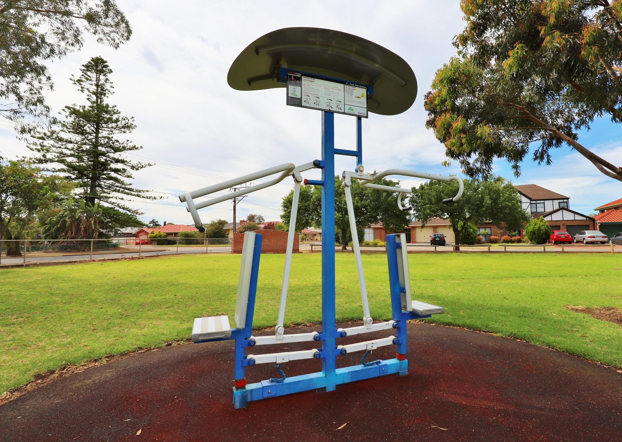 Scarborough Terrace Reserve 20190107 Fitness Equipment Station 7 Push Pull Station 1