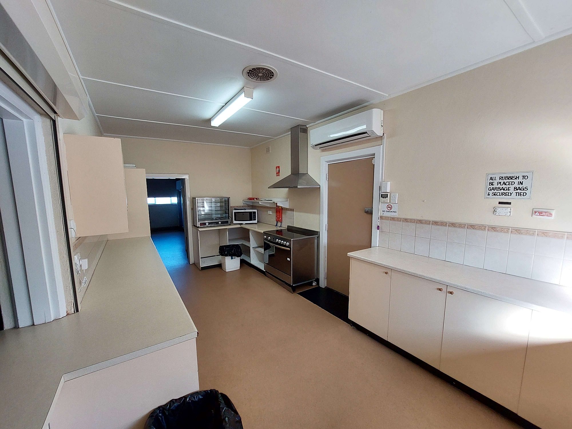 Clovelly park hall kitchen 1