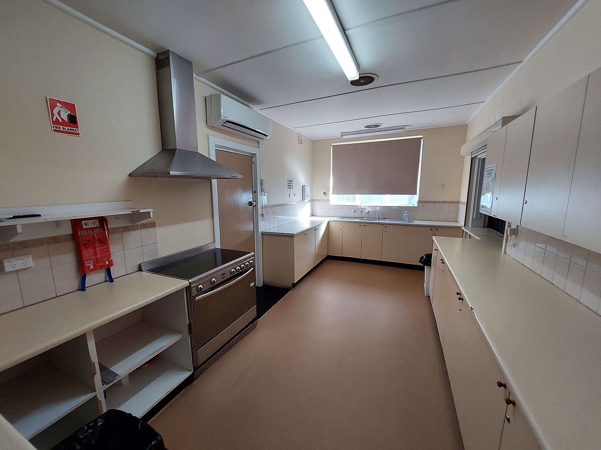 Clovelly park hall kitchen 4