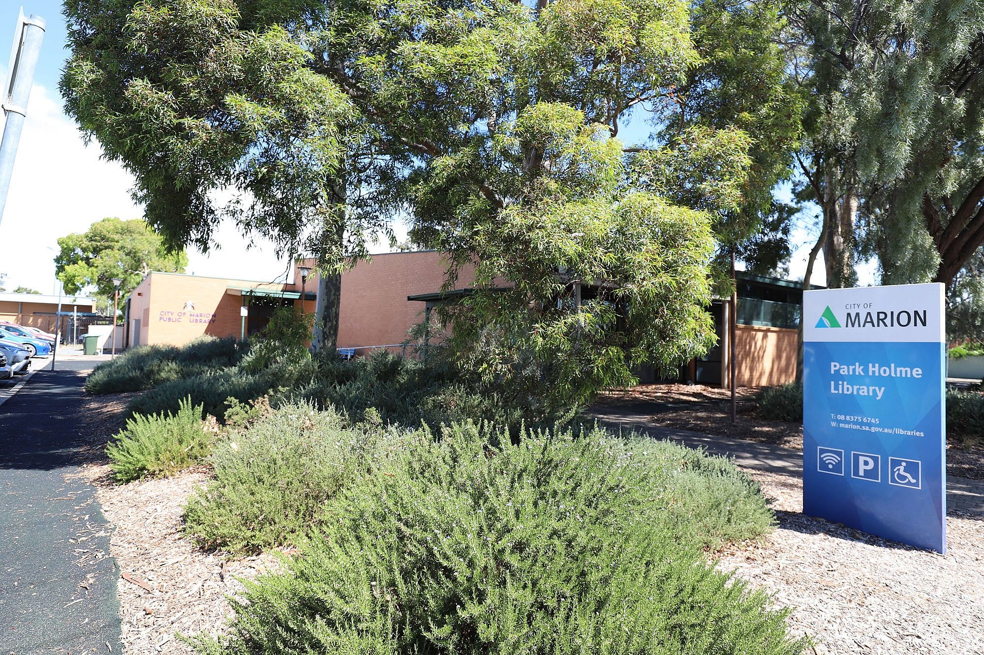 Park Holme Library exterior 2