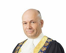 News Mayor Kris Hanna In Robes