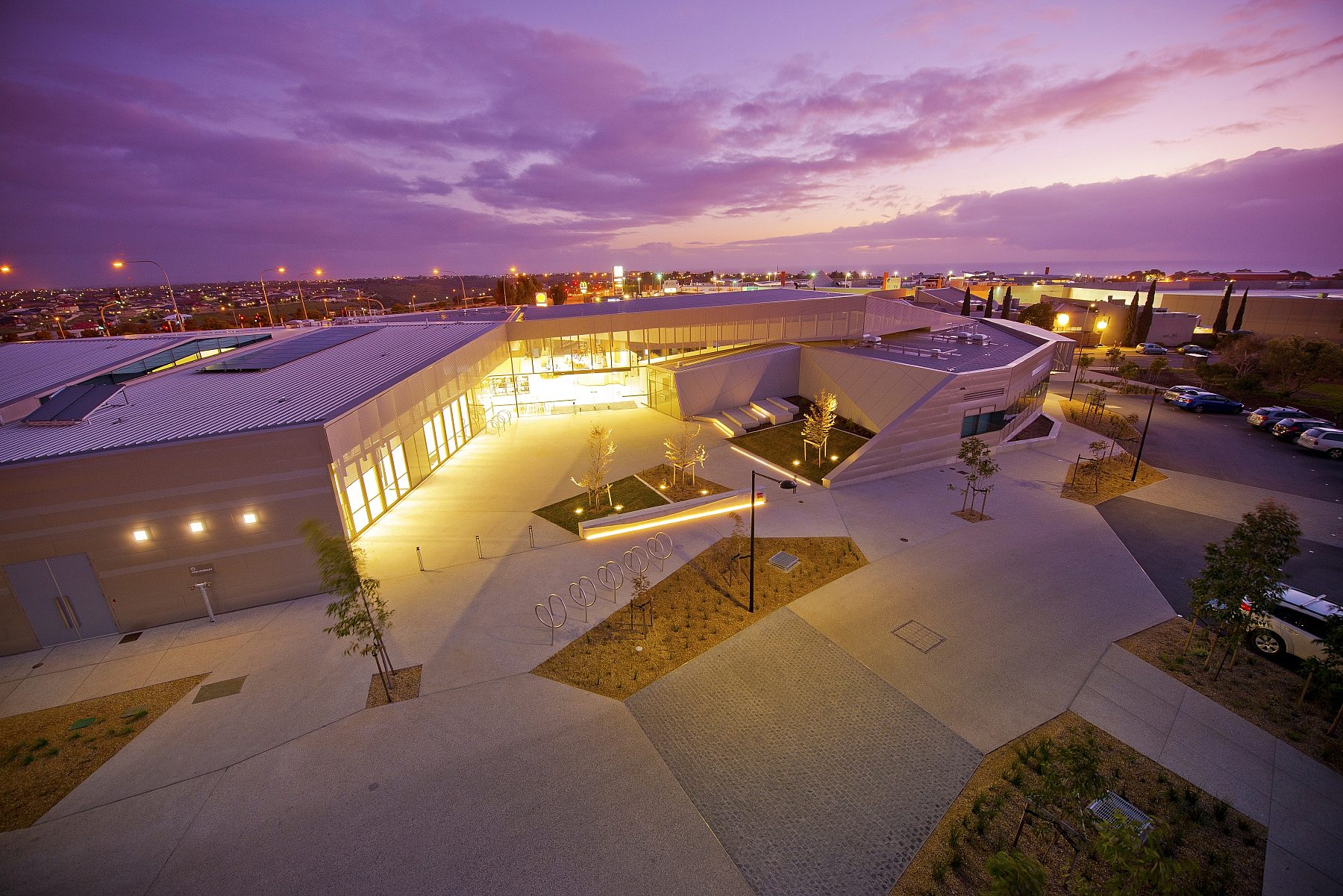 Coveciviccentre Exterior 001