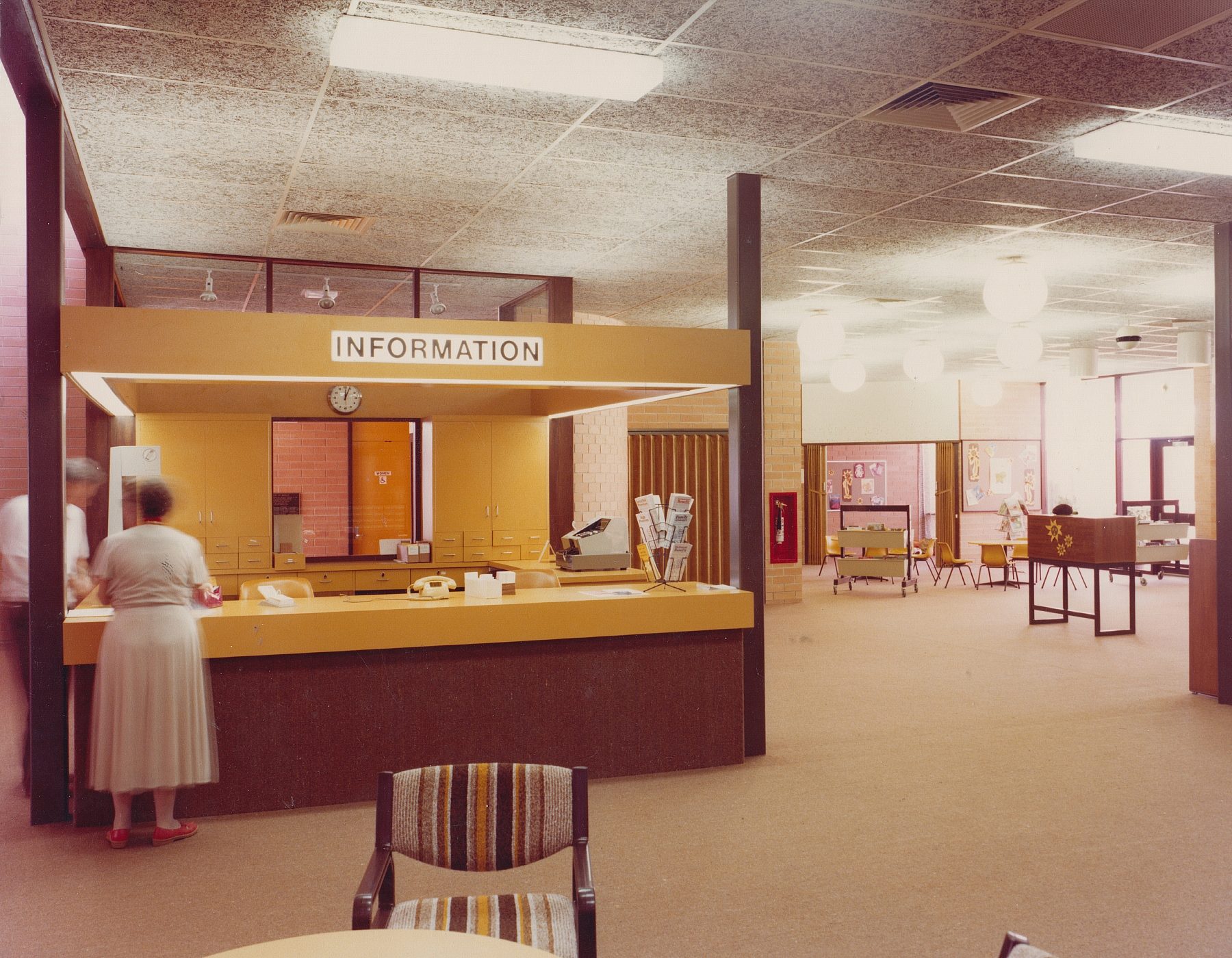 Phl Informationdesk 1980
